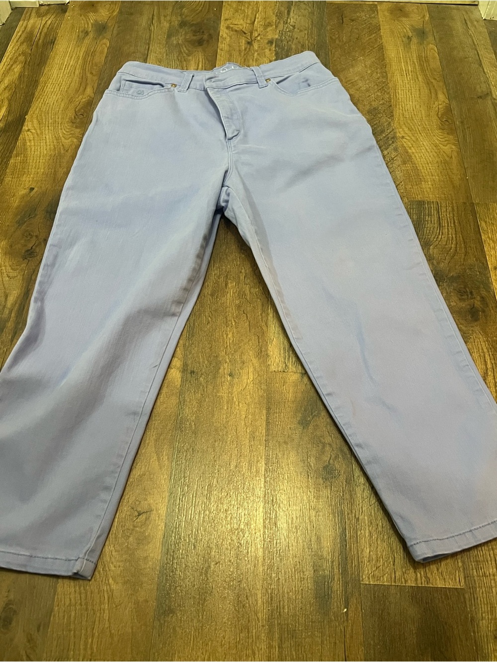 Women’s Light Blue Gloria Vanderbilt Capris